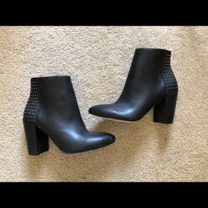 Jessica Simpson booties